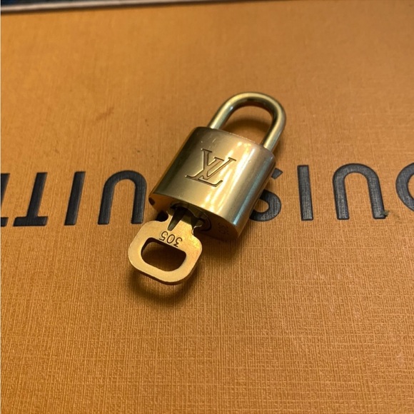 Louis Vuitton Accessories - Louis Vuitton Lock and Key #305